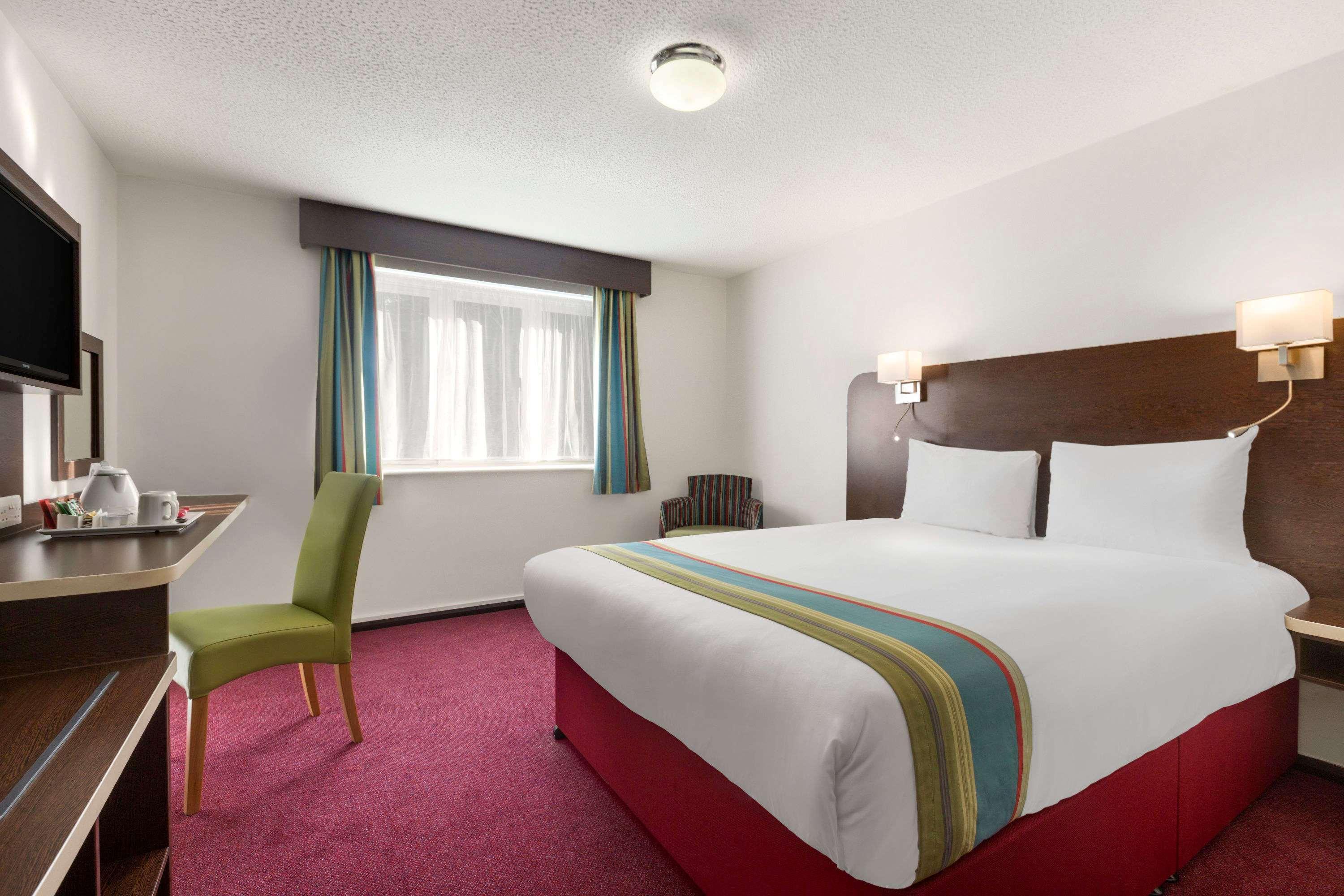 Ramada London South Mimms Hotel Potters Bar Kültér fotó