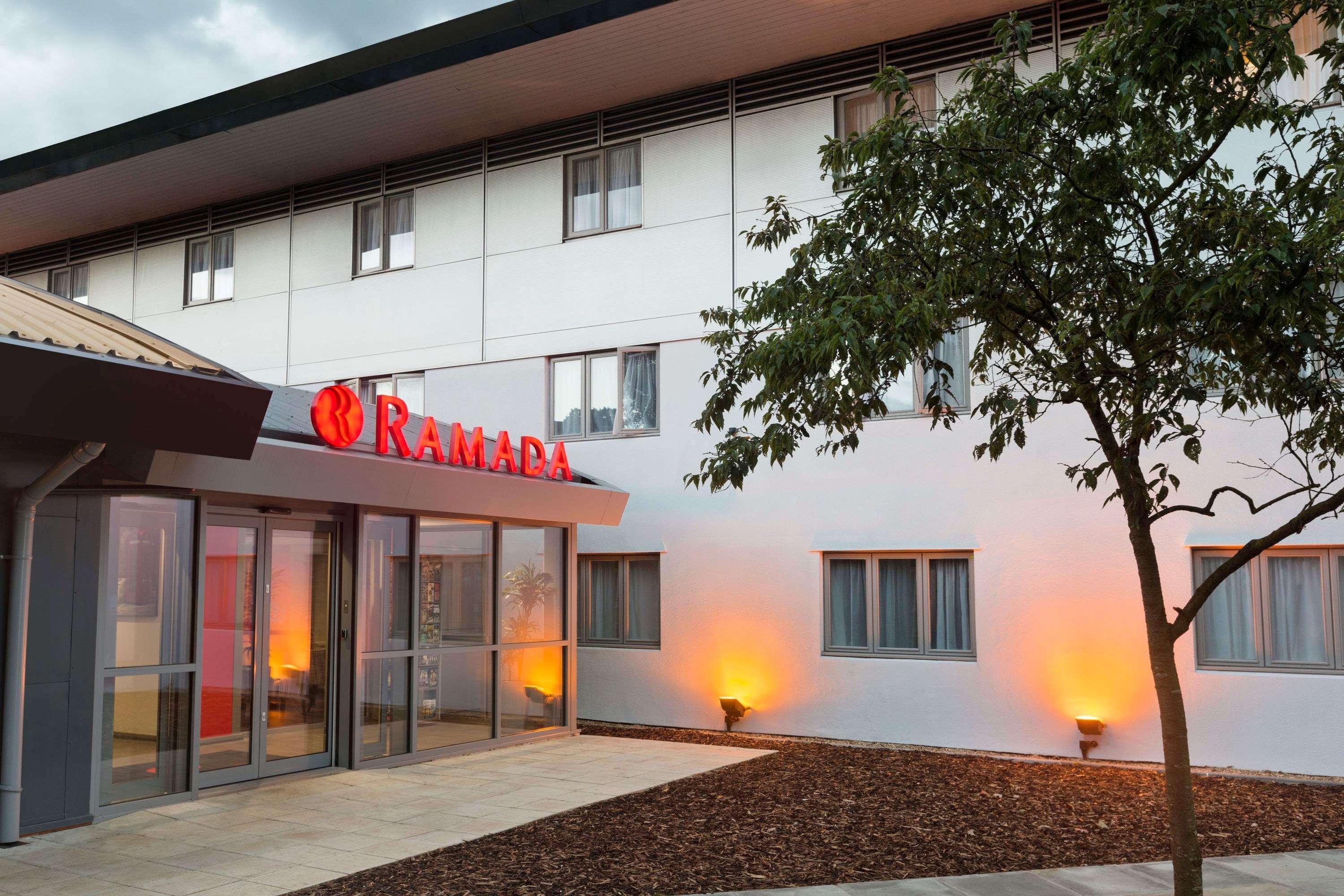 Ramada London South Mimms Hotel Potters Bar Kültér fotó