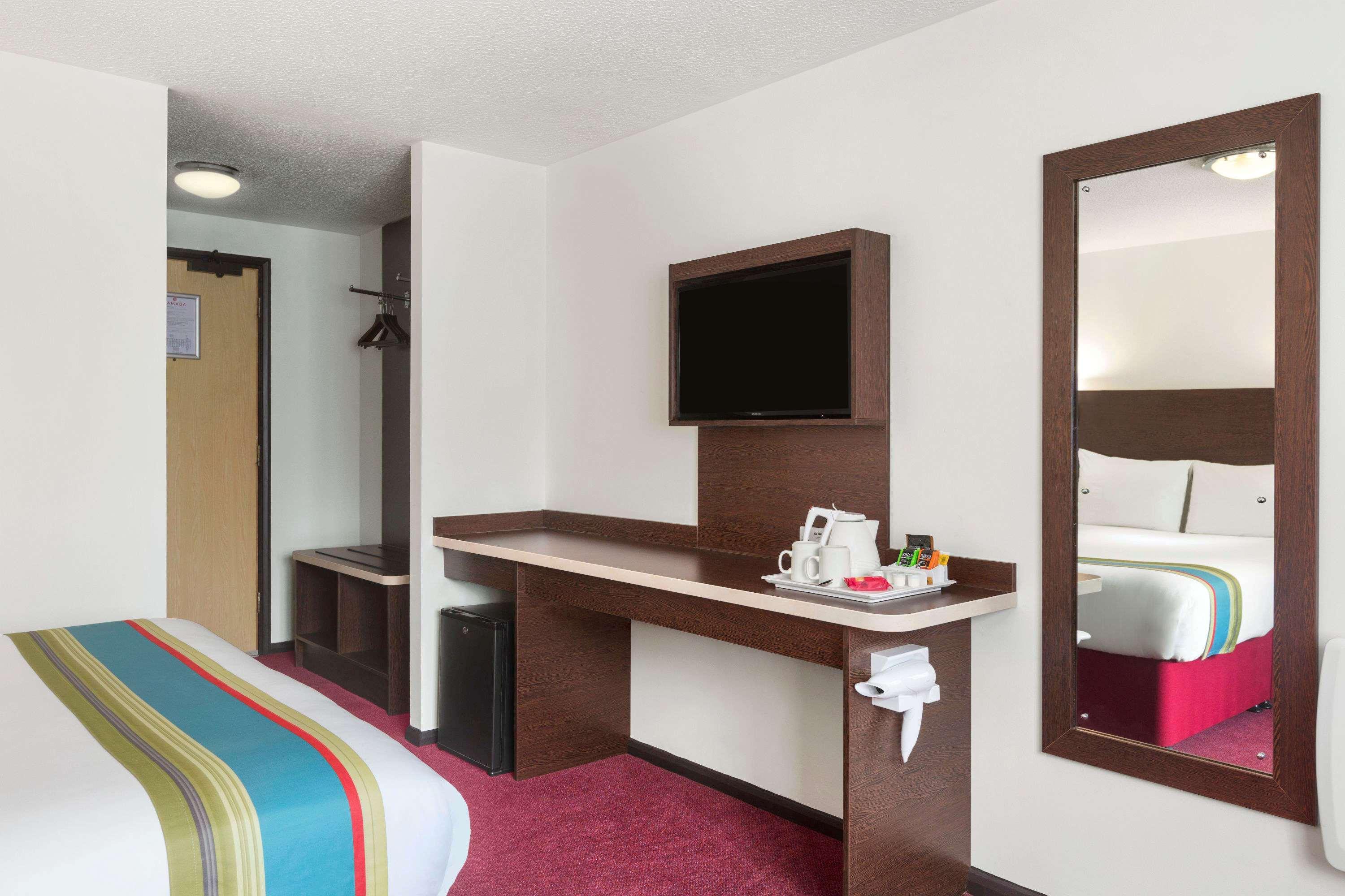 Ramada London South Mimms Hotel Potters Bar Szoba fotó