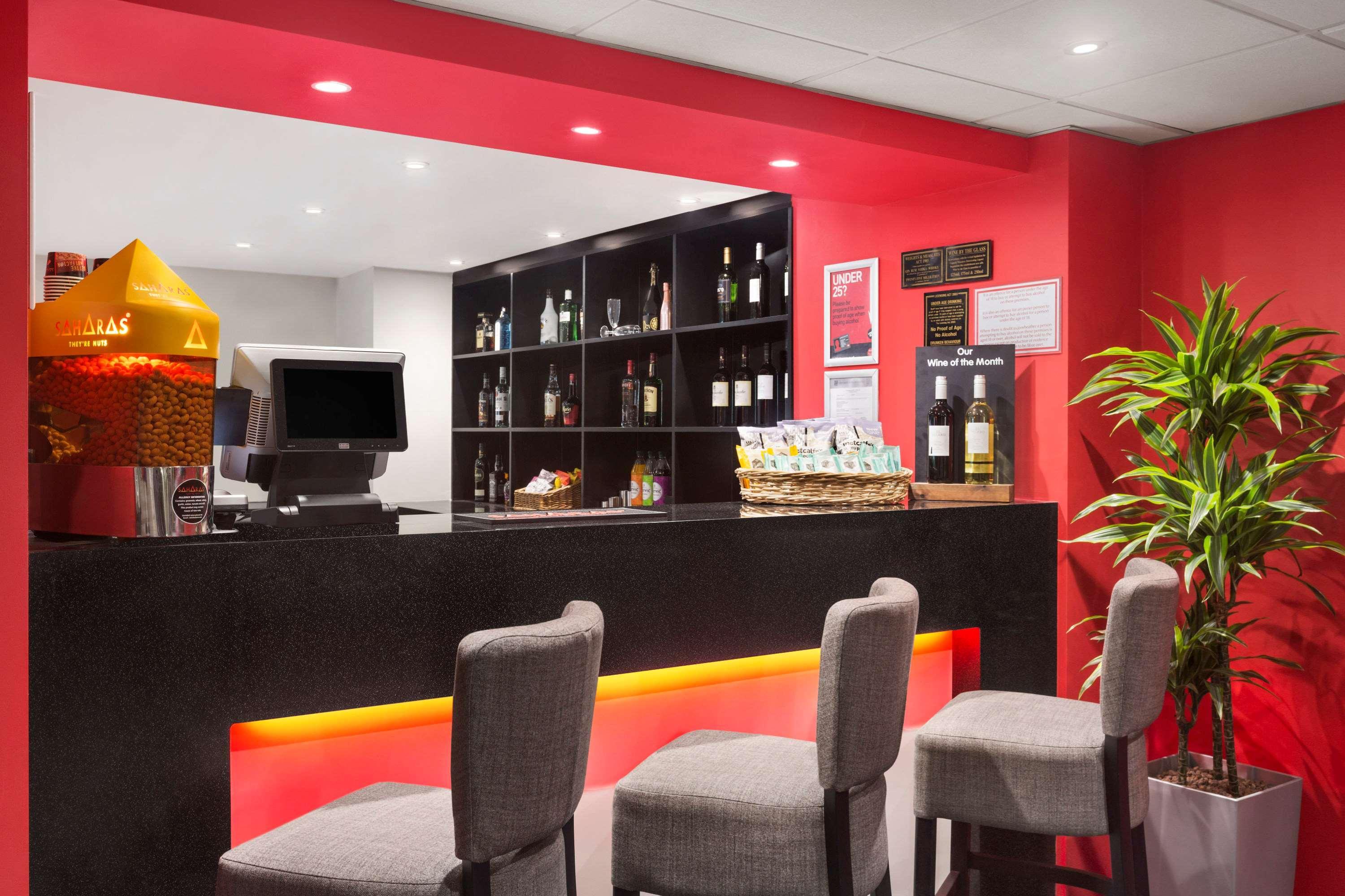 Ramada London South Mimms Hotel Potters Bar Étterem fotó