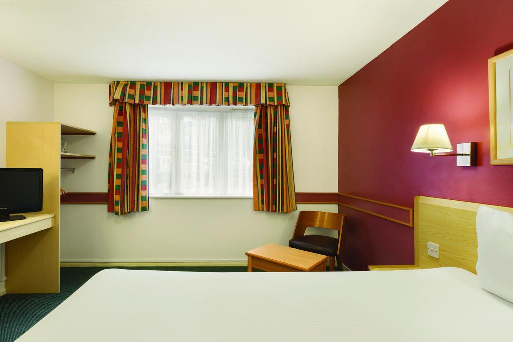 Ramada London South Mimms Hotel Potters Bar Kültér fotó