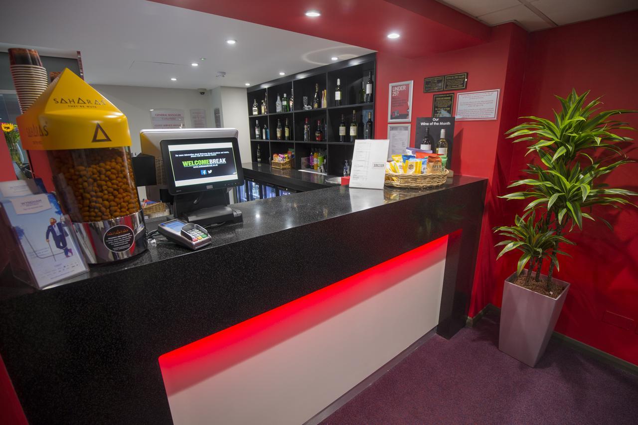 Ramada London South Mimms Hotel Potters Bar Kültér fotó