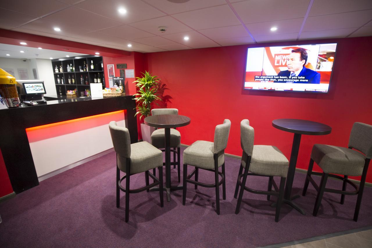 Ramada London South Mimms Hotel Potters Bar Kültér fotó