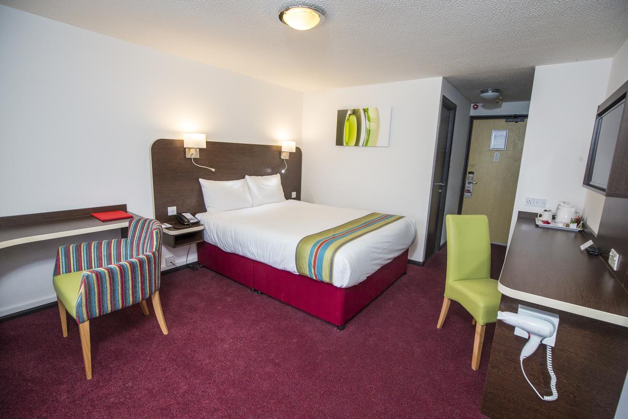 Ramada London South Mimms Hotel Potters Bar Kültér fotó